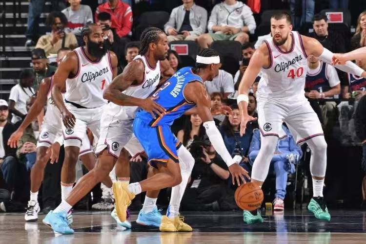 NBA排名更新：湖人4连胜冲第二，火箭升至第五，勇士快船要掉队