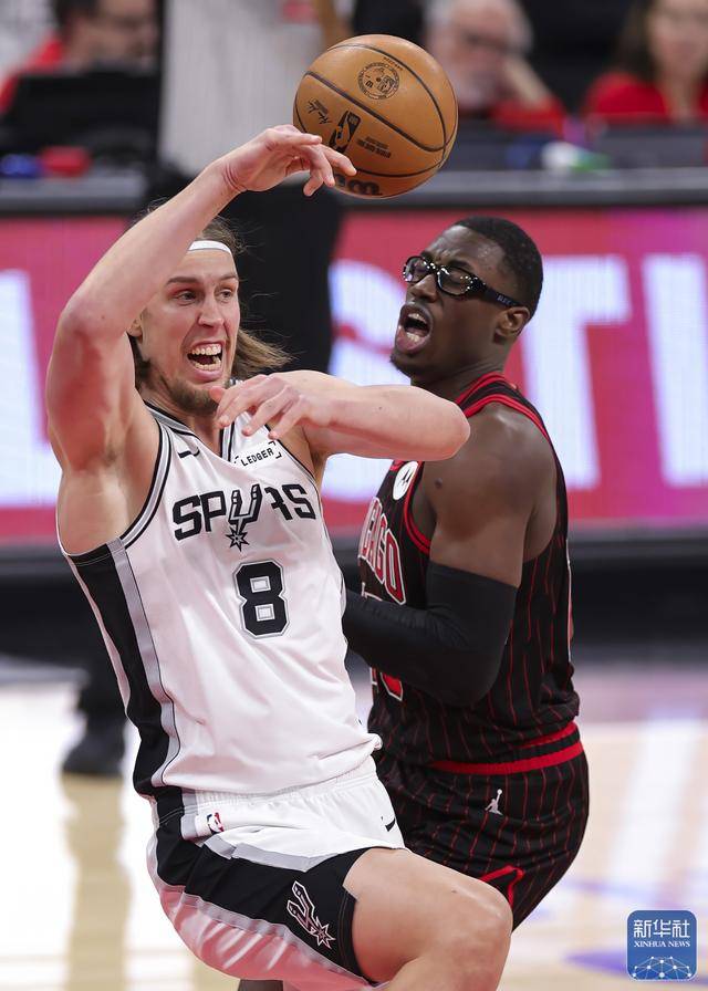 NBA常规赛丨马刺胜公牛