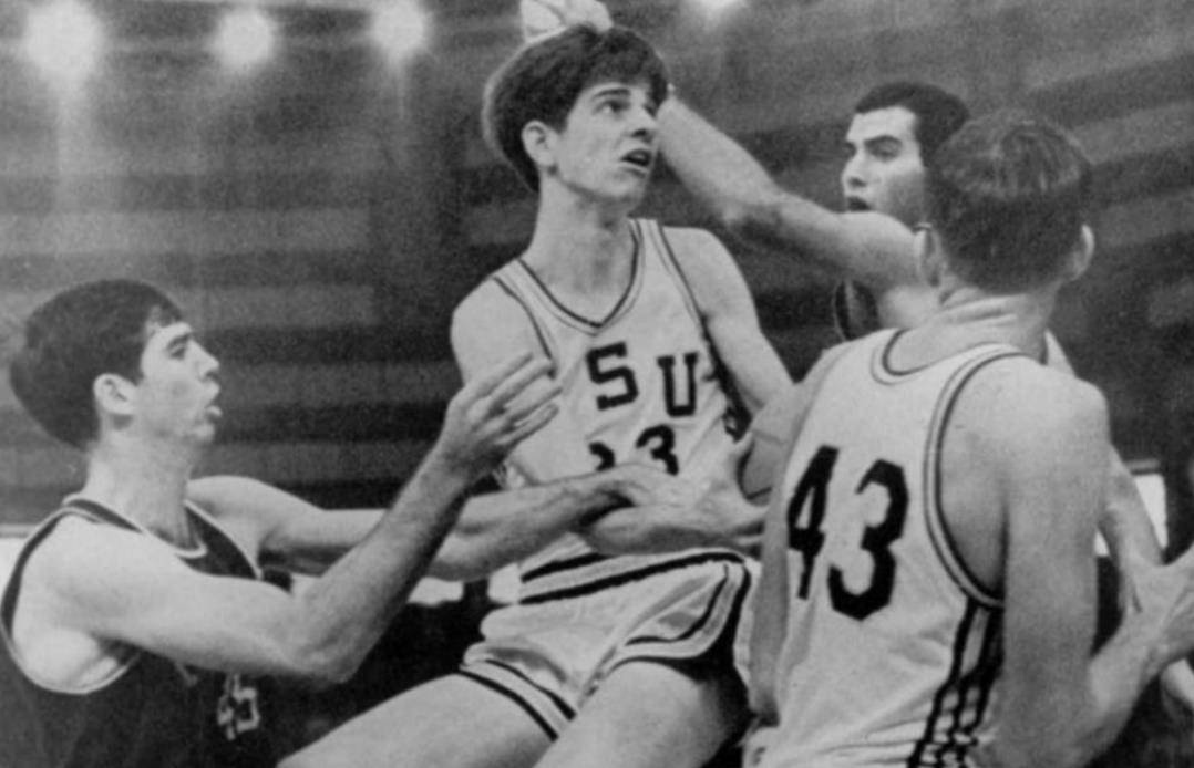 NBA传球(qiú)詭(guǐ)术大师，一人拿(ná)球(qiú)九(jiǔ)人慌