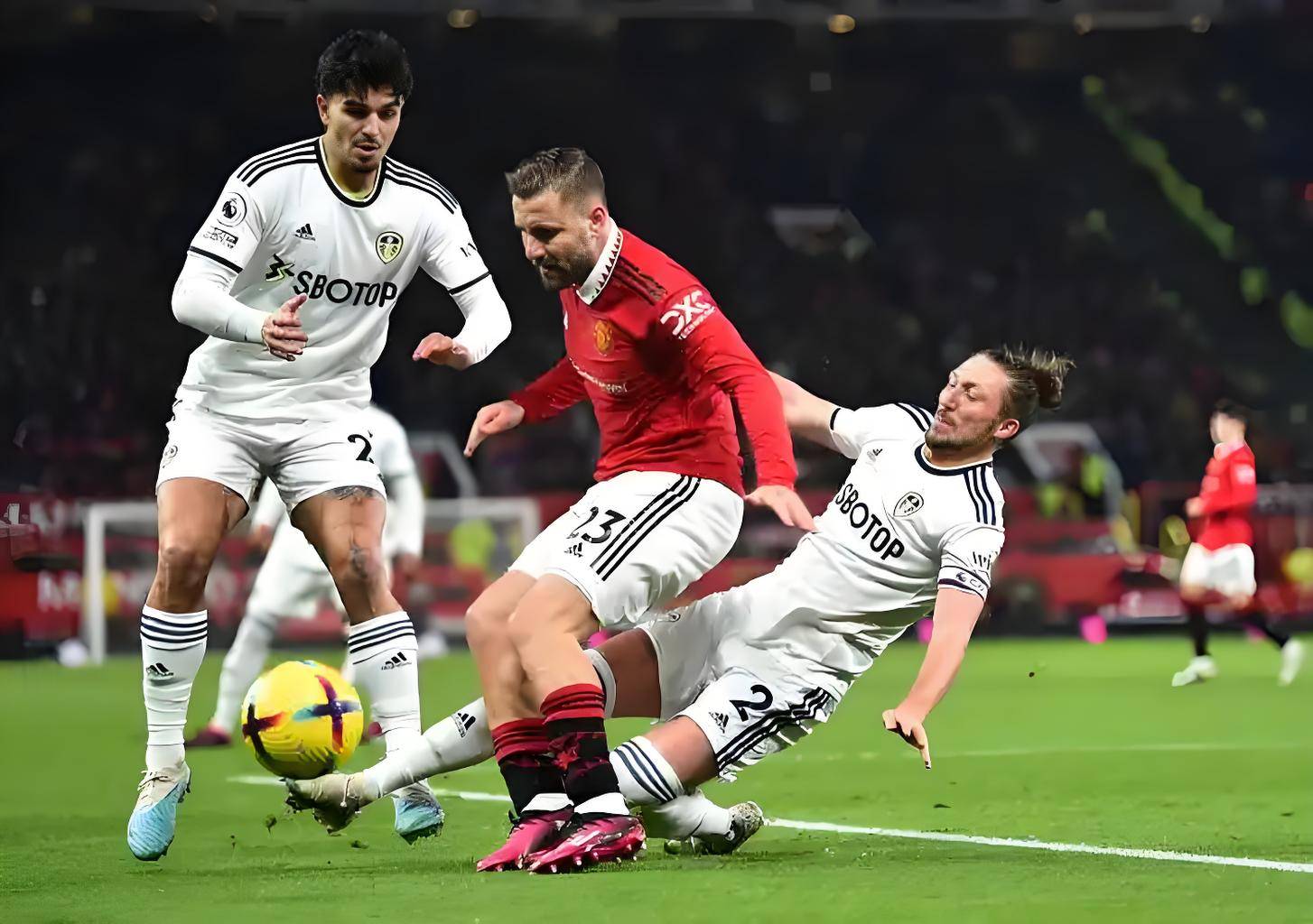 英超(chāo)：利玆(zī)联VS伯恩茅斯比赛分析