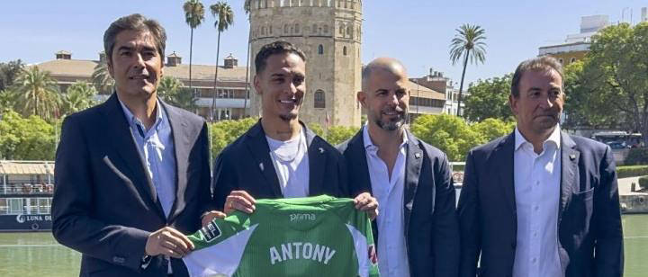 英超(chāo)新聞(wén)速递：曼(màn)城新援斩获MVP，曼(màn)联仍依赖布魯(lǔ)诺创造机會(huì)