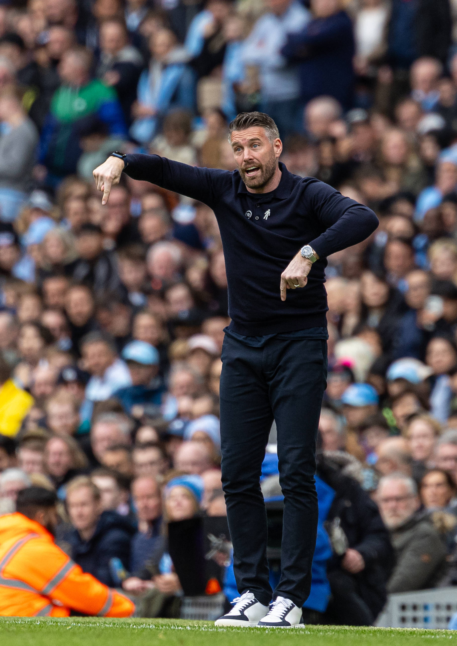 爱德华兹出任(rèn)英超狼隊(duì)主(zhǔ)教练