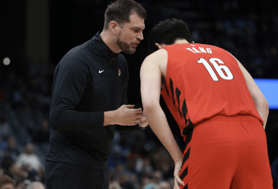 杨瀚森只打5场，开拓者净胜17分！弃用他8场输6场，斯普利特脸肿了