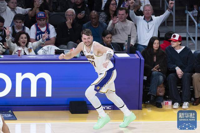 篮球丨NBA常规赛：湖人胜国王