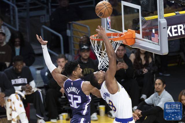 篮球丨NBA常规赛：湖人胜国王