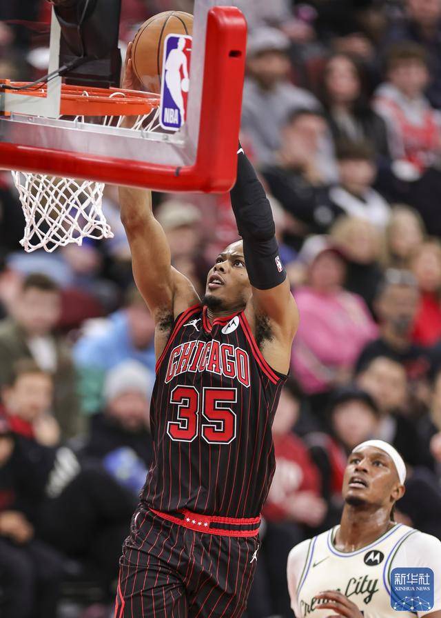 NBA常规赛：雄鹿胜公牛