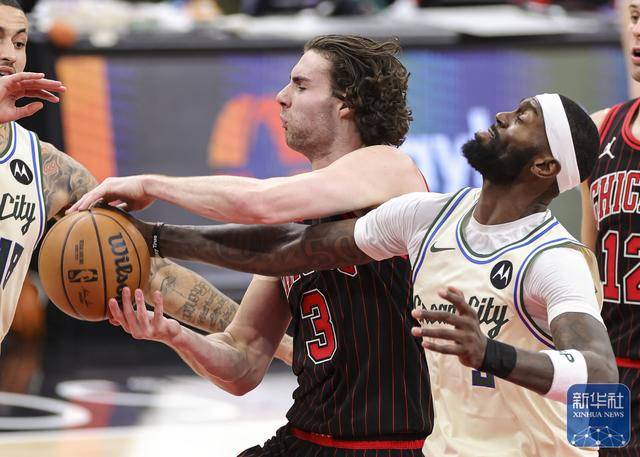 NBA常规赛：雄鹿胜公牛