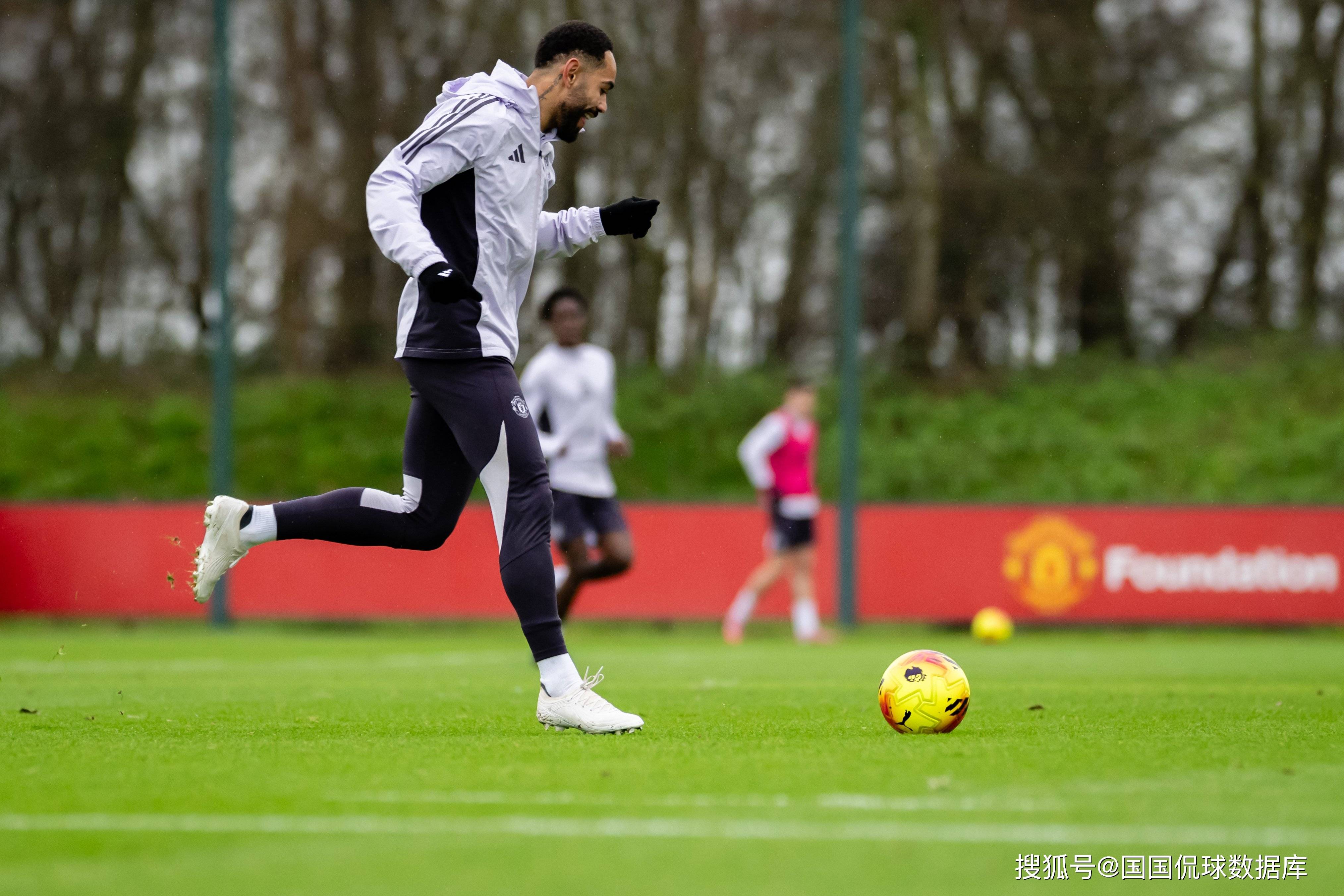 英超前瞻比分预测：维拉VS曼联，伯恩利，莱万特冷门全部拿下！