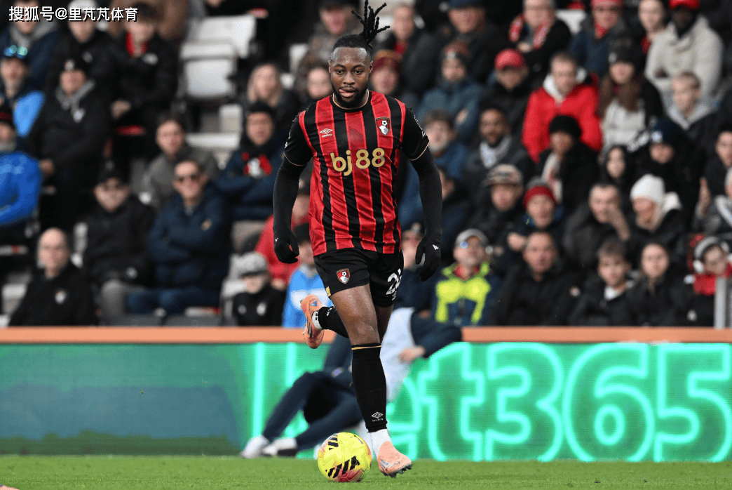 一日英超动向：曼城力压阿森纳成夺冠第一热门，BIG6抢19岁新人