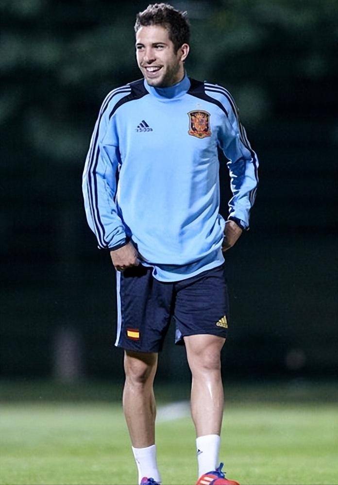 英超历史最佳阵容对阵巴萨历史最佳阵容发布！英超真的比不过巴萨？